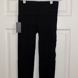 🖤 NWT Black Leggings - Suzy Shier Full Length Seamless